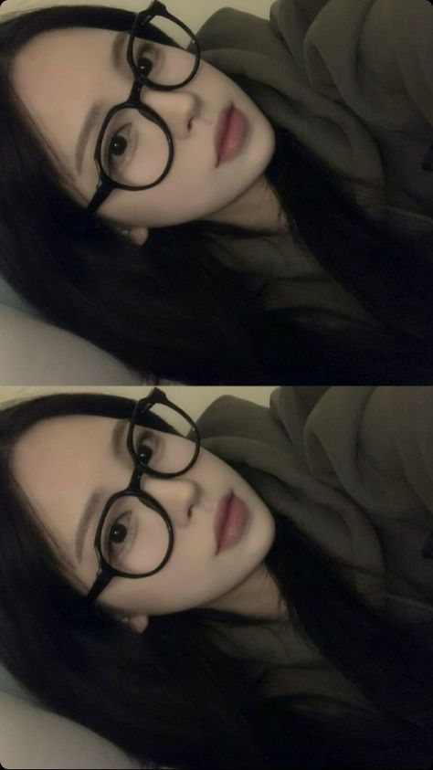 Selfie Ideas With Glasses, Glasses Inspiration, Ideal Girl, Ulzzang Makeup, Ideal Beauty, Bullet Journal Diy, Selfie Ideas Instagram, Girls Nails, Foto Ideas Instagram