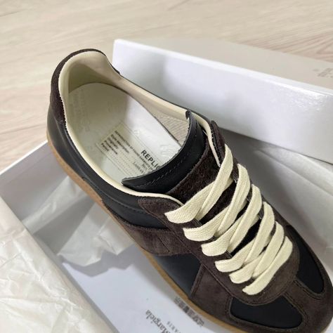 Maison Margiela Sneakers Outfit, Autumn Vibes Maison Margiela, Maison Margiela Platform Sneakers, Maison Margiela Replica Sneakers, Mm6 Maison Margiela Shoes, Shoes Board, Margiela Sneakers, Sneakers Outfit Men, Margiela Replica