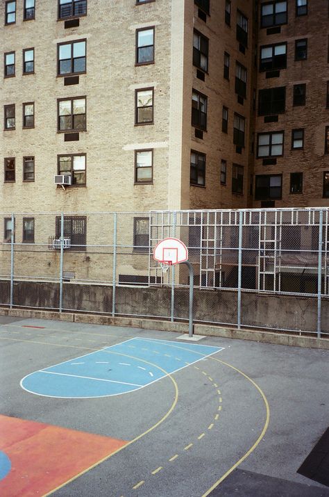 Basketball Park, Brooklyn Basketball, Outdoor Basketball Court, New York Basketball, Basketball Tickets, Street Basketball, Sport Park, Basketball Photography, Duke Basketball