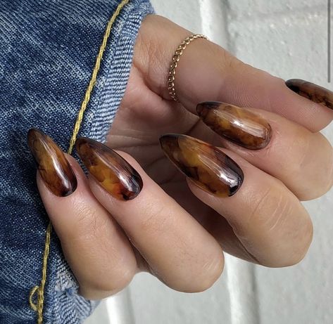 Nails Amber, Amber Nails, Copper Nails, Golden Nails, Fall Manicure, Soft Nails, Nail Ring, Marble Nails, Autumn Nails