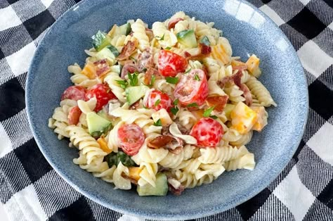 Italian Ranch Pasta Salad Rice Sides, Julia Pacheco, Pasta Salad Ingredients, Lunch Prep, Bbq Dishes, Ranch Pasta Salad, Ranch Pasta, Cold Pasta Salad, Feta Pasta