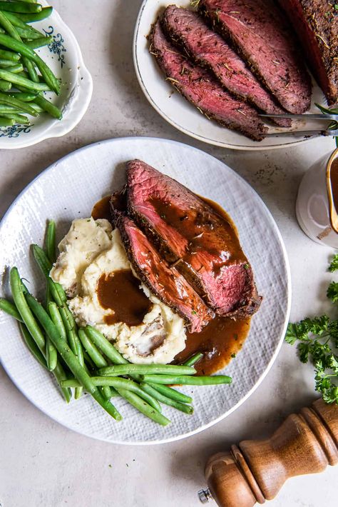 This oven roasted Cross Rib Roast recipe creates tender, richly flavored roast beef with the most luscious gravy. A flavorful seasoning rub and easy method make turn this cut into a truly special meal.