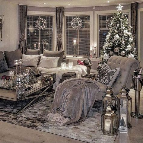 Get inspired by these lighting design ideas for your living room this Christmas | www.livingroomideas.eu Navy Couch, Silver Living Room, Furnitur Ruang Keluarga, Designer House, Smart Tiles, Lounge Ideas, Bedrooms Ideas, Foyer Decorating, Decorative Ideas