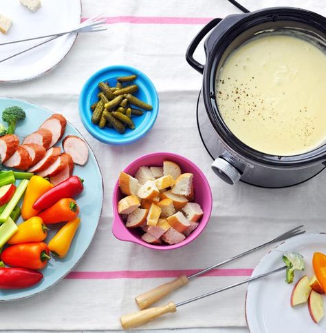 Crockpot Fondue, Small Crock Pot, Small Slow Cooker, Best Party Appetizers, Fondue Recipes, Fondue Pot, Natural Food Coloring, Fall Dishes, Giant Food