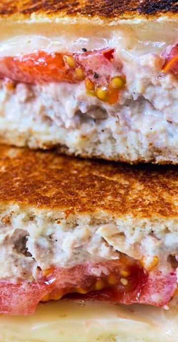 Carrot Raisin Salad, Tuna Melt Recipe, Classic Macaroni Salad, Melt Recipe, Tuna Sandwich, Pickled Carrots, Tuna Melts, Tuna Recipes, Sweet Pickles