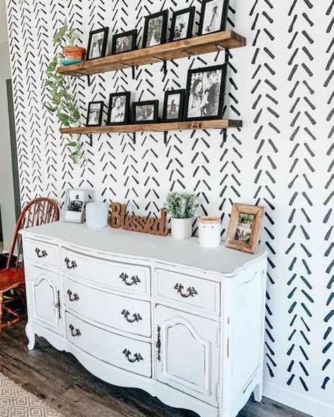 Boho Paint Designs On Wall, Western Accent Wall, Blue Floral Bedroom, Diy Accent Walls, Wood Accent Walls, Accent Wall In Kitchen, Wooden Accent Wall, Accent Wall Stencil, Black Accent Walls