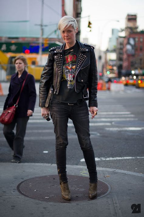 kate lanphear Kate Lanphear, Rocker Fashion, Rocker Look, Interesting Outfits, Rock N Roll Style, Street Style Edgy, Rocker Style, Tomboy Fashion, Mode Inspo