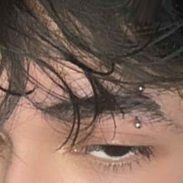 Eyebrow Ring Men, Men With Piercings Aesthetic, Mens Eyebrow Piercing, Eye Brow Piercing Boy, Facial Piercings Men, Male Eyebrow Piercing, Boys With Piercing, Tongue Piercing Men, Boy With Piercings