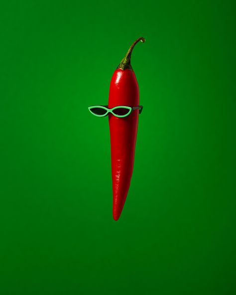 If ever there was a vegetable that had personality, it’s the red chili pepper #stilllifephotographer #chilis #chillipeppers #redchillies #foodphotographer #colourfulveggies #loveyourveggies #healthyeatinghabit Jalapeno Aesthetic, Chilli Wallpaper, Lantern Photography, Chilli Beans, Red Chili Peppers, Chilli Recipes, Red Chili, Whole Heart, Still Life Photographers