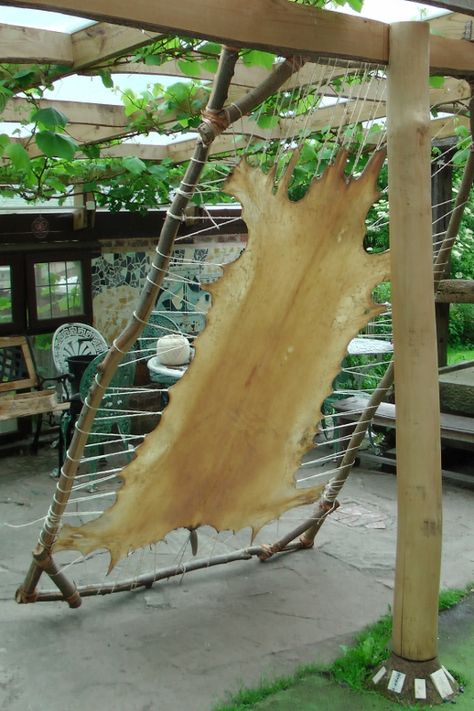 Hide Tanning Frame, Deer Hide Ideas, Deer Hide Projects, Tanning Deer Hide, Taxidermy Diy, Hide Tanning, Drum Making, Tanning Hides, Deer Skull Art