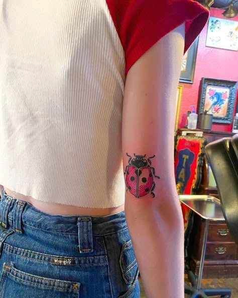 Colored Ladybug Tattoo, Ladybug Back Tattoo, Ladybug Tattoo Big, Ladybug Elbow Tattoo, Heart Ladybug Tattoo, Ladybug Tattoo Traditional, American Traditional Ladybug, Traditional Ladybug Tattoo, Grime Tattoo