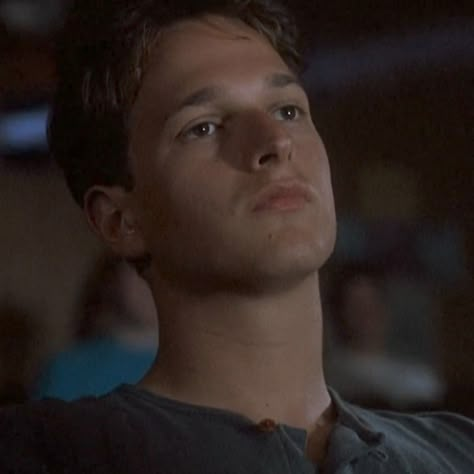 Josh Charles in the movie Threesome 1994 Josh Charles 90s, Knox Overstreet, Cherry Flavoured, Josh Charles, Robert Sean Leonard, Sean Leonard, 90s Actors, Oh Captain My Captain, Hollywood Boulevard