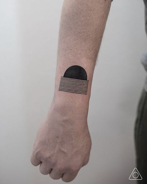 Bauhaus Tattoo, Line Geometric Tattoo, Grid Tattoo, Fine Line Geometric Tattoo, Geometric Tattoo Minimal, Tattoo Klein, Tattoos Inspo, Tattoo Minimal, Tasteful Tattoos