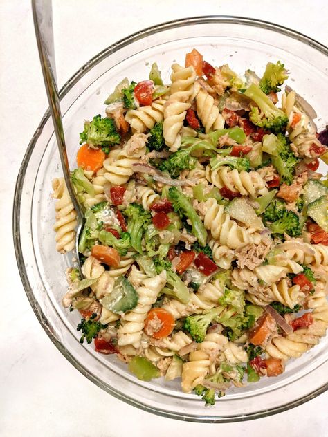 Summer Pasta Recipes, Tuna Pasta Salad, Tuna Salad Pasta, Tuna Pasta, Healthy Food Dishes, Pasta Shapes, Tuna Salad, Pasta Salad Recipes, Fresh Veggies