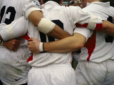 . Team Huddle, Rugby Sevens, Rugby Men, Rugby Team, Student Athlete, Photography Classes, Rugby Players, Body Odor, Class Ideas