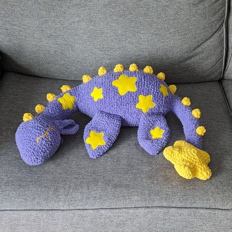 Starry Midnight Nessie Monster | Crochet Plush Crochet toys ideas #crochettoysideas #crochet #crochettoy #crochetpattern #crochetpatterns 2.313 Best Things To Crochet, Crochet Nessie Pattern, Crochet Nessie Pattern Free, Crochet Plushies Cute, Huge Crochet Plushies, Cute Amigurumi Pattern, Halloween Crochet Plush, Acrylic Crochet Projects, Nessie Crochet Pattern