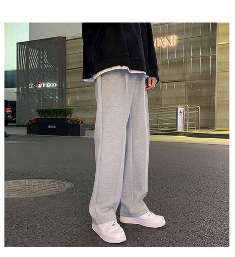 Sweatpants Outfit Men, Straight Sweatpants, Sweatpants Outfit, Oversize Casual, Men's Korean Style, Comfortable Tops, Korean Men, Trending Dresses, Casual Look