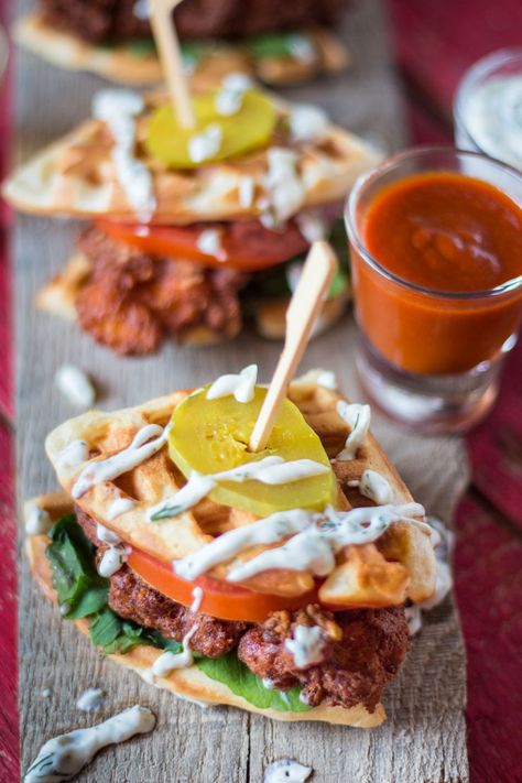 Chicken Waffle Sliders, Pork Rind Recipes, Waffle Sliders, Honey Fried Chicken, Fried Chicken And Waffles, Sriracha Chicken, Making Fried Chicken, Nashville Hot Chicken, Honey Sauce