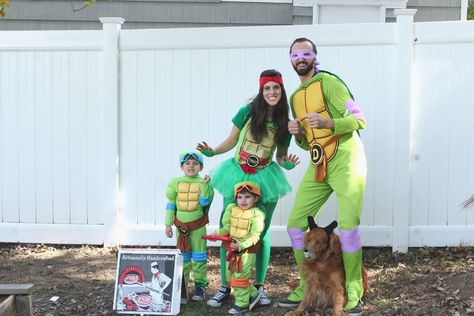 The Turtles Are Ready For Treating-Family Costumes Cheap And Easy Halloween Costumes, Deer Halloween Costumes, Creative Halloween Costume Ideas, Family Themed Halloween Costumes, Diy Halloween Costume Ideas, Ninja Turtle Costume, Themed Halloween Costumes, Turtle Costumes, Halloween Costume Ideas For Women