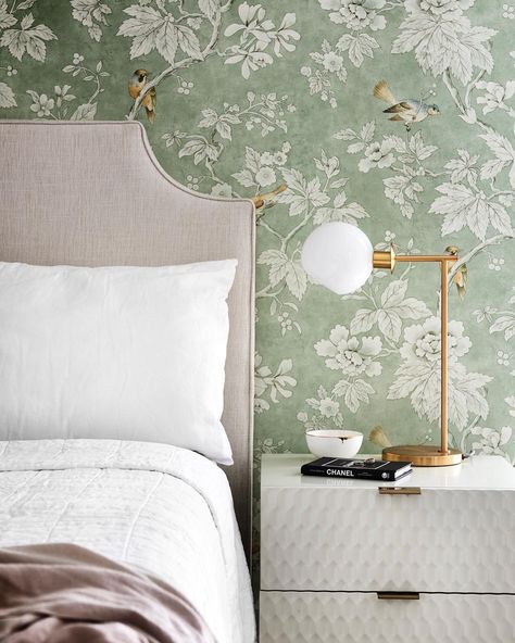 Sanderson Wallpaper Bedroom, Light Wallpaper Bedroom, Light Green Wallpaper Bedroom, Green Bedroom Wallpaper, Sophisticated Teen Bedroom, Green Wallpaper Bedroom, Light Green Bedroom, Sanderson Wallpaper, Contemporary Residence