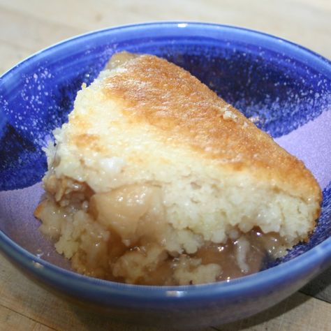 Apple-Cobbler Apple Cobbler Recipe, Apple Cobbler, Recipe Cake, Cobbler Recipe, Cobbler Recipes, Paula Deen, Easy Dessert, Vanilla Ice, Fruit Desserts