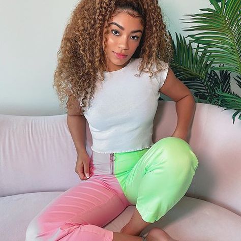 Jasmine Brown (@jasmeannnn) • Instagram photos and videos Jasmine Brown, Dyed Natural Hair, Perfect Curls, Dyed Hair, Brown Hair, Straight Hairstyles, Insta Fashion, Cool Hairstyles, High Waisted Skirt