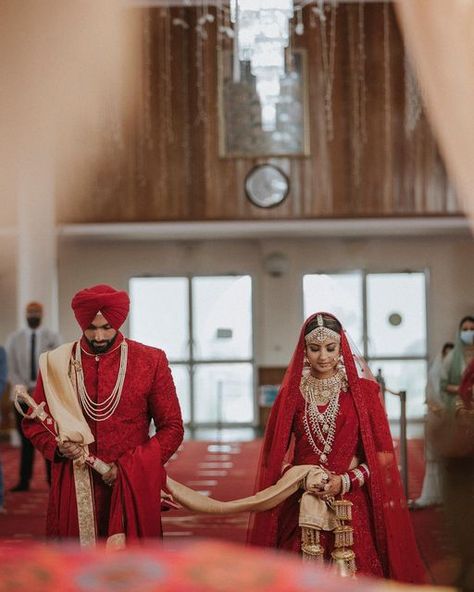 Sikh Wedding Dress, Punjabi Marriage, Red Indian Wedding, Punjabi Wedding Suit, Punjabi Wedding Couple, Anand Karaj, Bride Suit, Sikh Bride, Alpona Design