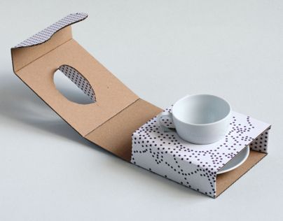 student project - cup and saucer packing idea and template Luxury Box Design, Seasonal Makeup, Egg Packaging, Painted Coffee Mugs, Packaging Template Design, Innovative Packaging, Glass Packaging, Branding Process, Packaging Template