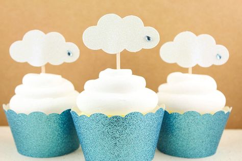 Ideas: Gateau Baby Shower Garcon, Raindrop Baby Shower, Rain Baby Showers, Cloud Cupcakes, April Baby Shower, Baby Boy Sprinkle, Rain Baby, Sprinkle Shower, 38th Birthday