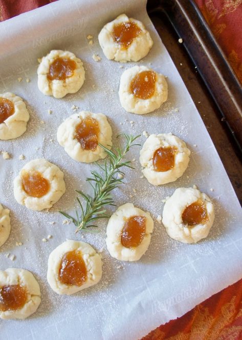 Apricot-Rosemary Thumbprint Cookies - A Love Letter To Food Mint Chocolate Candy, Unique Christmas Cookies, Jelly Cookies, Candy Cane Cookies, Dessert Spread, Thanksgiving Food, Pumpkin Chocolate Chips, Thumbprint Cookies, Apricot Jam