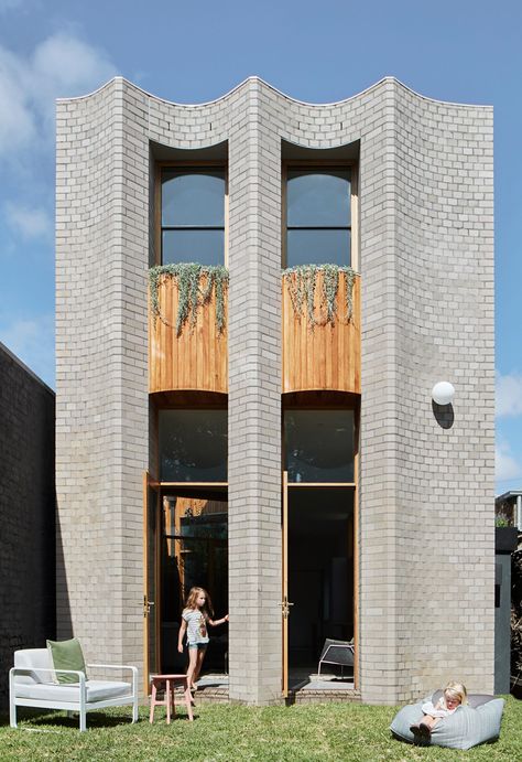 Wowowa adds fluted-brick extension to refurbished Melbourne house Tiger Prawn, Brick Extension, Architecture Facade, Melbourne House, Brick Architecture, Brick Facade, Residential Interior Design, Facade Architecture, House Architecture