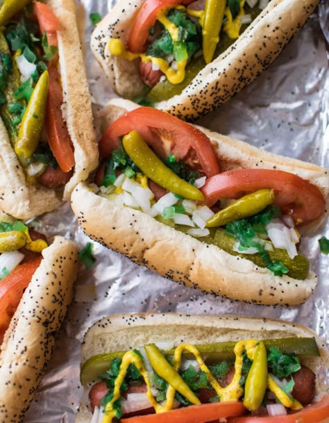 Chicago Dogs Recipe, Gourmet Hot Dog Recipes, Chicago Hot Dog Recipe, Chicago Style Hot Dog Recipe, Chicago Hotdogs, Mini Chicago Style Hot Dogs, Chicago Dog Recipe, Chicago Style Hotdogs, Hot Dogs Chicago Style