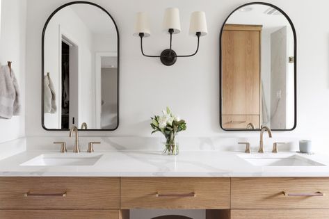 Bathroom vanity lights