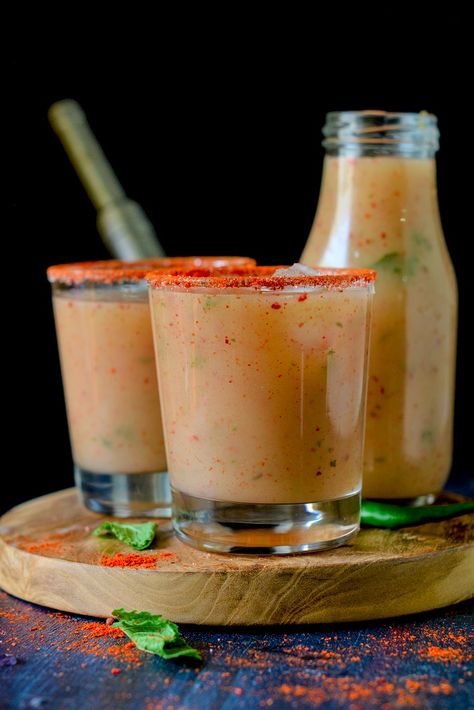 Guava Juice Recipe, Cookout Drinks, Guava Drink, Soft Drinks Recipes, Guava Recipes, Indian Drinks, How To Make Chili, Fruit Juice Recipes, Guava Fruit