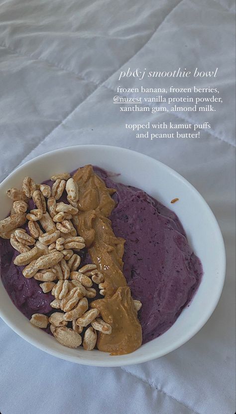 Pb And J Smoothie, Fashion Student, Bowl Recipes, Smoothie Bowl Recipe, Egg Shell, Easy Smoothies, Vanilla Protein Powder, Healthy Girl, Food Inspo