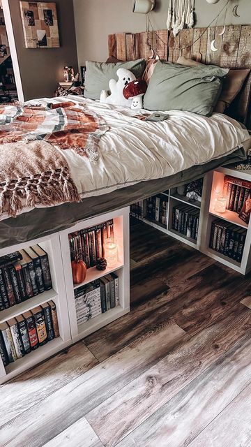 Book Room Ideas Bedrooms, Bed On Bookshelves, Bed With Walls Around It, Small Room With Bookshelves, Beds With Bookshelves, Room Makeover Bedroom Inspiration, Diy Shelving Ideas For Bedroom, Bookshelf Around Bed, Booktok Room Aesthetic