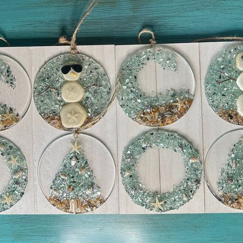 DIY Coastal Resin Christmas Ornament Kit - Etsy How To Make Resin Christmas Ornaments, In Memory Ornaments Diy, Acrylic Christmas Ornaments Diy, Diy Beach Ornaments, Acrylic Circle Crafts, Resin Seashell Crafts, Acrylic Circle Ornaments, Resin Christmas Ornaments Diy, Diy Marble Crafts