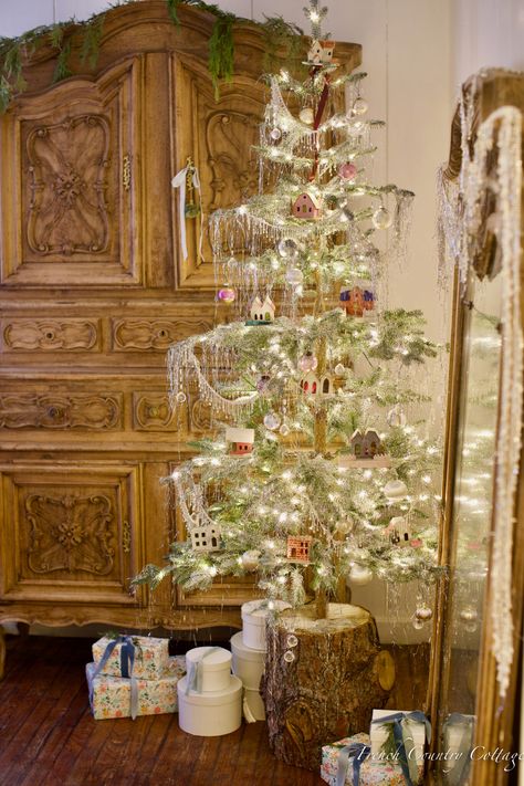 Beautiful Sweet Vintage Putz Houses Christmas Tree - French Country Cottage Putz Houses Christmas, French Country Christmas Tree, Cottage Christmas Tree, Vintage Putz Houses, French Christmas Tree, French Country Cottage Christmas, Sweet Christmas Tree, Vintage Inspired Room, Vintage White Christmas