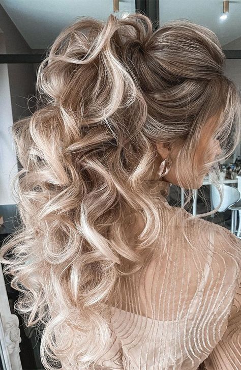 Bridal Hair Half Up, Wedding Hair Trends, Bridal Hair Veil, Wedding Hair Half, Pageant Hair, Bridal Hairdo, Bridal Hair Inspiration, Wedding Hairstyles Bride, Glamorous Hair