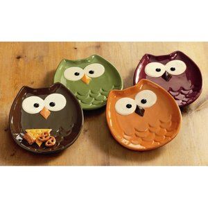 TAG Owl-Shaped Appetizer Plate (Set of 4) Owl Snacks, Owl Kitchen Decor, Owl Plate, Owl Kitchen, Clay Owl, Appetizer Plates Set, Cerámica Ideas, Owl Decor, Snack Plate