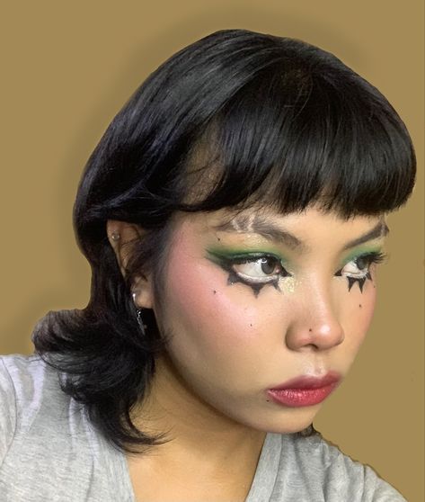 Punk Rock Makeup Halloween, Goth Makeup For Green Eyes, British Punk Makeup, P1harmony Makeup Looks, Buttercup Inspired Makeup, Punk Make Up 80s, Colorful Punk Makeup, Spikey Makeup, Easy Punk Makeup