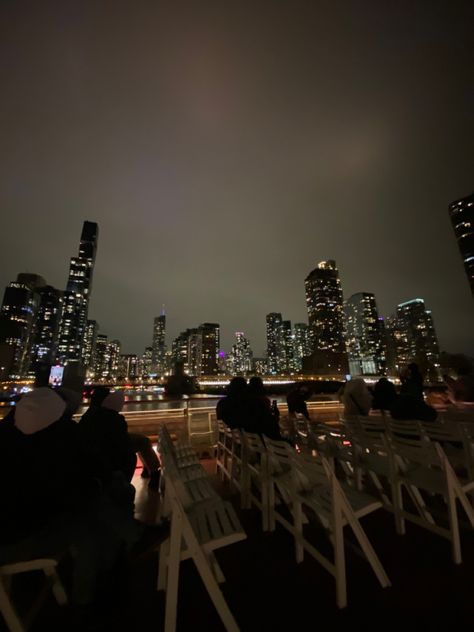 Chicago Night Life, Chicago Boat Tour, Chicago Night Life Aesthetic, Downtown Chicago At Night, Chicago Nightlife, Night Architecture, Chicago At Night, Ny Trip, Dream City