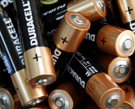 bit.ly/2oskBis Berkshire's Duracell sues over gray market battery imports Target Candle, Duracell Battery, Battery Recycling, Eagles Fans, Warren Buffett, Bathroom Cleaner, Berkshire Hathaway, Sustainable Business, Writing Styles