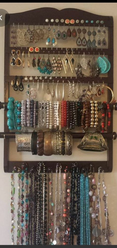 Diy Jewelry Holder Wall, Jewelry Holder Wall, Jewerly Organizer, Jewerly Displays, Bracelet Holder, Bracelet Storage, Bracelet Organizer, Bracelet Holders, Jewelry Organizer Wall