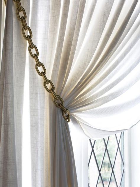 Are your curtains in need of some tie backs, but you don't want to spend a lot of money on them Curtain Tie Backs Diy, Glamorous Living Room, Diy Curtain, Drapery Tiebacks, Diy Window Treatments, Curtain Holder, Curtains Holdbacks, Kitchen Window Treatments, Diy Window