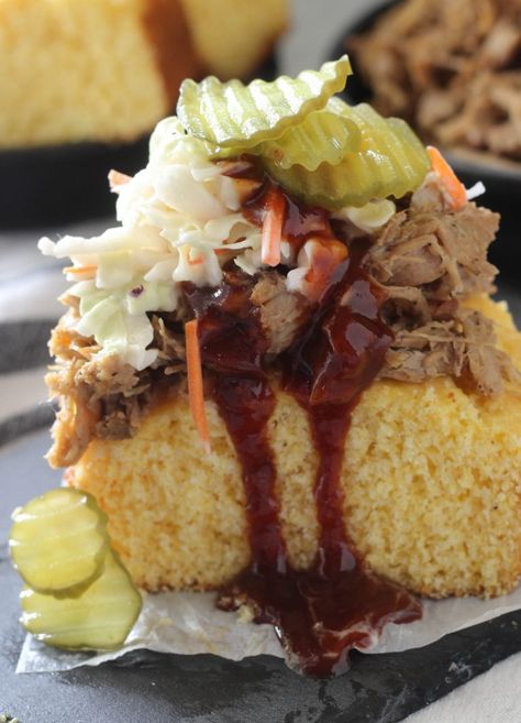 Easy Pulled Pork Cornbread Stack - addicted to recipes Pulled Pork Cornbread, Herbed Goat Cheese Recipe, Awesome Sandwiches, Pork Pulled, Pork Brisket, Dinner Meat, Easy Pulled Pork, Cornbread Easy, Brisket Sandwich