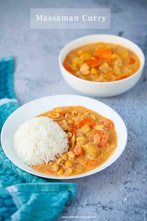 Massaman Curry Chicken, Malay Curry, Chicken Massaman, California Roll Recipes, Massaman Curry Recipe, Chicken Massaman Curry, Thai Massaman Curry, Lemon Shrimp Recipes, Massaman Curry Paste