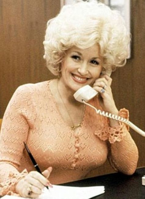 Doralee Rhodes, Dolly Parton 9 To 5, Female Monologues, Dolly Parton Pictures, 9 To 5, Jane Fonda, New Girlfriend, Hello Dolly, Country Singers