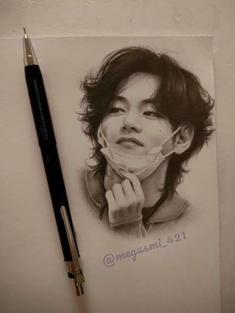 2022/9/30 BTS_V pencildrawing m.s Twitter：@MEG1246 Instagram：megusumi_421 Drawing Challenge November, Bts V Drawing Sketch, Taehyung Pencil Sketch, Bts V Sketch, Bts V Portrait Drawing, V Sketch, Bts Artwork, Taehyung's Art, Copic Marker Drawings