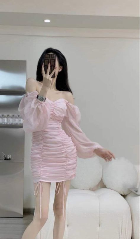 Pastel Pink Bodycon Dress, Bodycon Dress Korean Style, Different Body Sizes, Outfit Looks, Best Winter Outfits, Fashion Design Patterns, Kawaii Fashion Outfits, Two Friends, Korean Girl Fashion